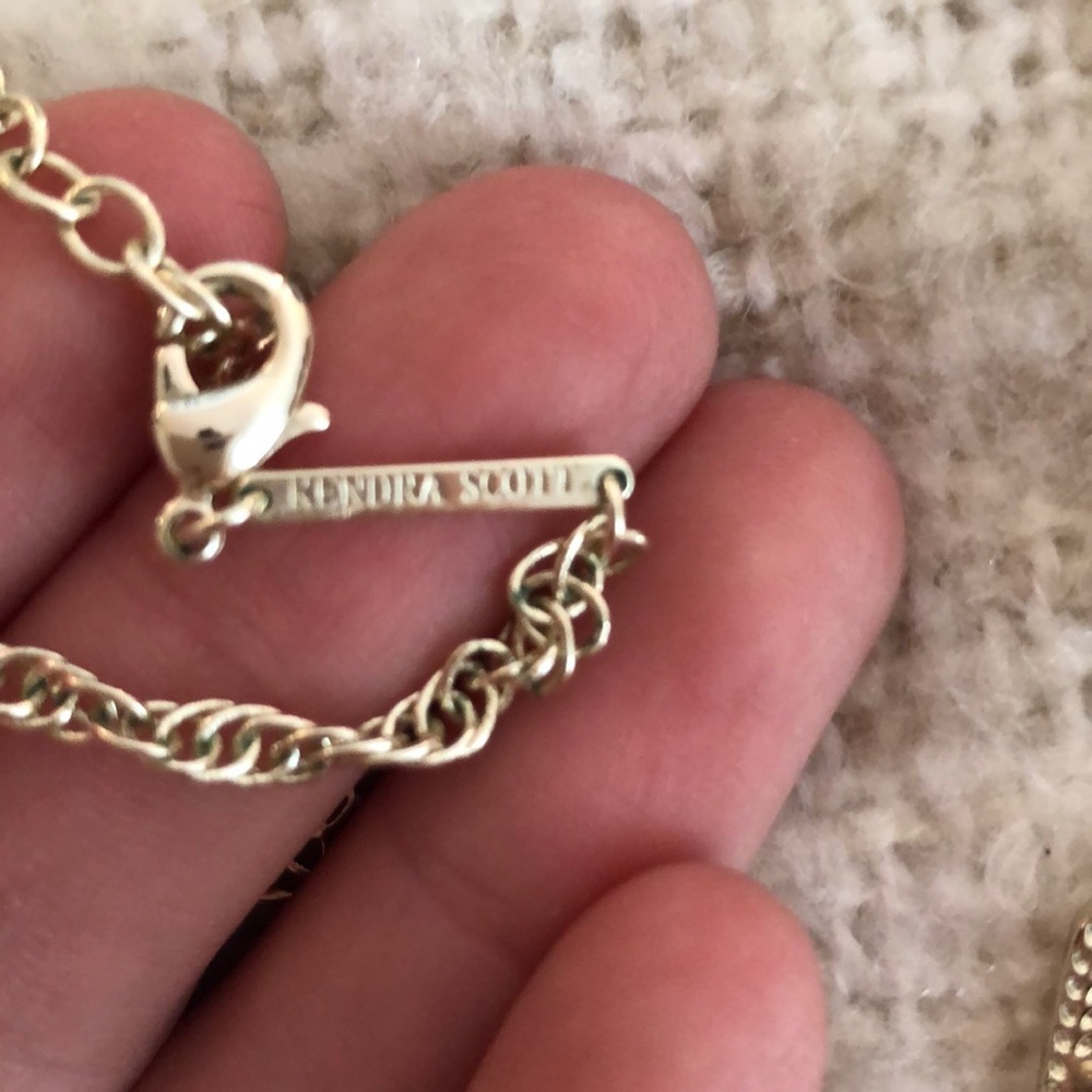 Kendra Scott Rayne Necklace in Rose Quartz - Picture 2 of 4